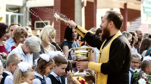 Общественник Иванов: священнослужители могут решить проблему буллинга в школах