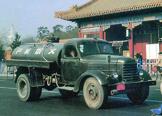 первый китайский грузовик «Цзефан», ЗИЛ, ЗиЛ, ЗИС, 100 лет, завод|Фото: