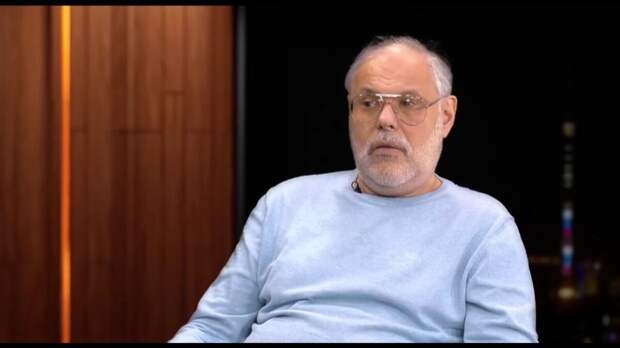 Михаил Хазин о «продаже» России за 12 триллионов Трампу, Иране и исчезающем среднем классе