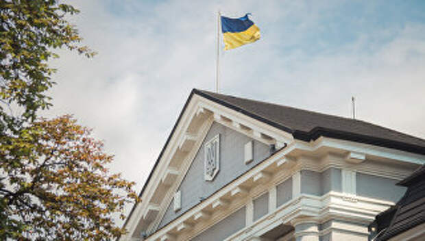Флаг на здании Службы безопасности Украины в Киеве. Архивное фото