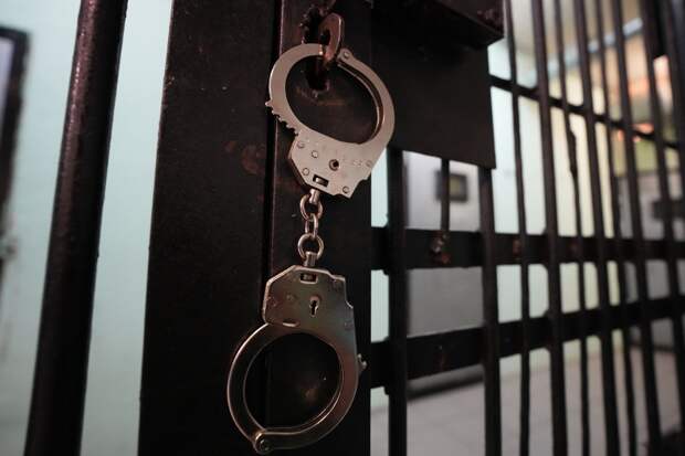 Двух жительниц Кузбасса осудили за истязание несовершеннолетних сестер