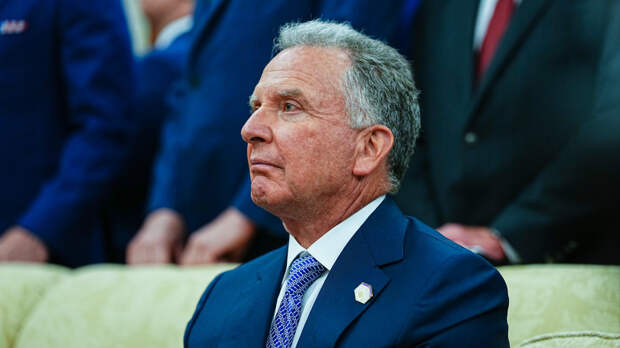 Стив Уиткофф тайно встретился с сыном последнего иранского шаха Резой Пехлеви