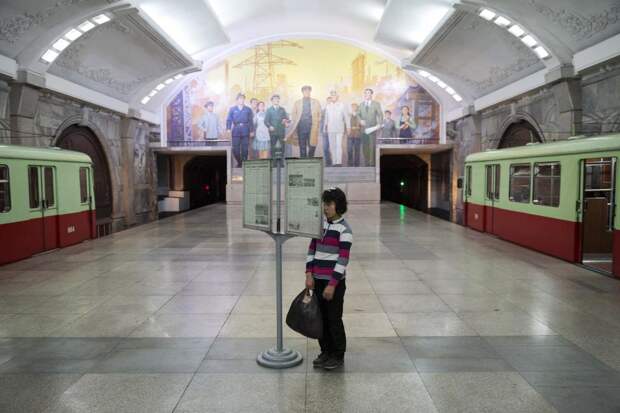 Пхеньянский метрополитен: как выглядит единственное метро Северной Кореи