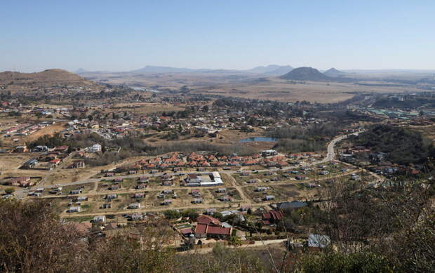 Варламов описал жизнь в африканской стране известной русской пословицей