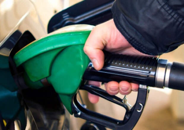 Путин ввёл мораторий на обнуление топливного демпфера Путин ввёл мораторий на обнуление топливного демпфера