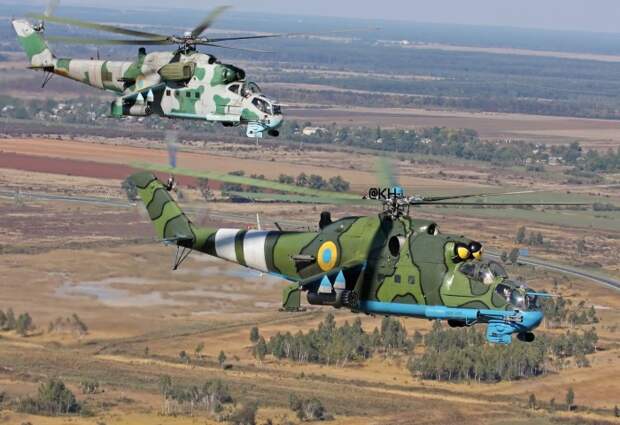 Пара вертолетов Ми-24 ВВС Украины летит на боевое задание. | Фото: pikabu.ru. Пара вертолетов Ми-24 ВВС Украины летит на боевое задание. | Фото: pikabu.ru.