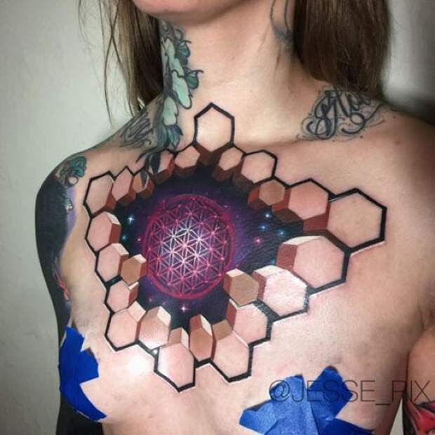 Впечатляюще татуировки в виде трехмерных оптических иллюзий