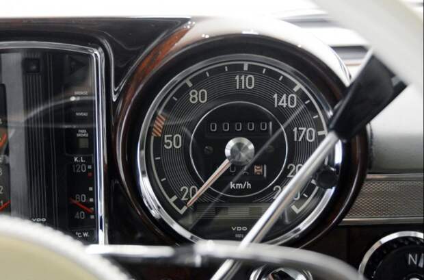 Mercedes-Benz 600 Pullman 1967 - восстановленная классика по цене современного гиперкара Pullman, brabus classic, mercedes, mercedes-benz, авто, автомобили, олдтаймер, ретро авто