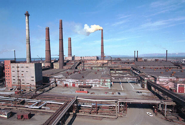 Вид завода «Норильский никель», 1998