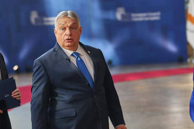 Орбан решил отказаться от парламентского мандата, но остаться лидером «Фидес»