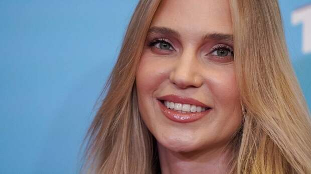 Певица Глюкоза объяснила странное поведение на публике употреблением «шишки»