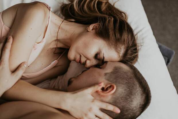 Преследуемая фантазиями о сексе с другими людьми молодая мать обратилась за советом