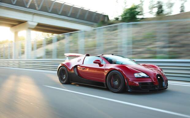 Сколько стоит содержание гиперкара Bugatti Veyron