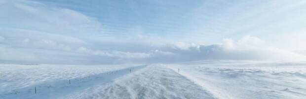 Спасатели помогли казахстанцам, авто которых сломалось на трассе в Жетысу