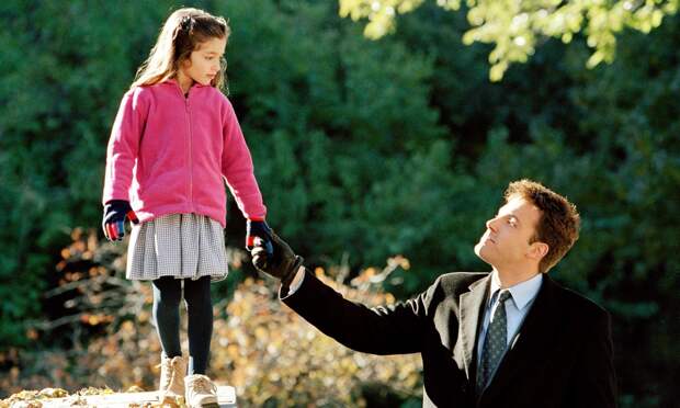 Как наладить отношения отчима и ребенка: 6 советов от психолога