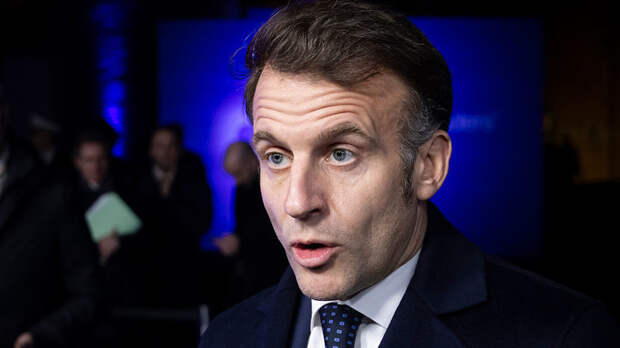 La Tribune: Макрон попросил Трампа снять санкции с двух французов