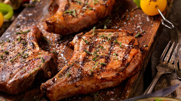 Открытия недели: мясо и кулинария спасут от Альцгеймера, а картошку лучше недожаривать