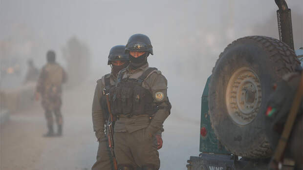 В Афганистане девять полицейских погибли при атаке на КПП