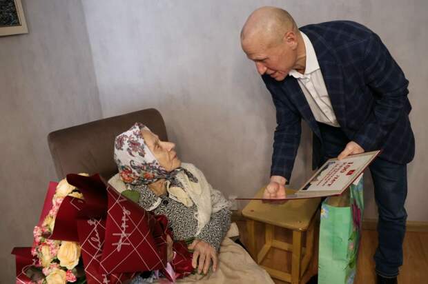 В Киреевском районе Тульской области 100 лет исполнилось труженику тыла Марии Кривохижа