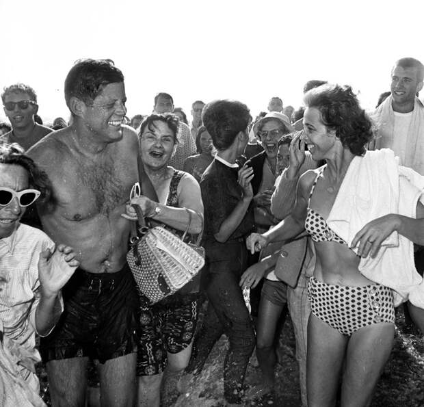 Джон Кеннеди, 1962 год Мерилин Монро, бикини, волочкова, звезды, знаменитости, история, купальник, пляж