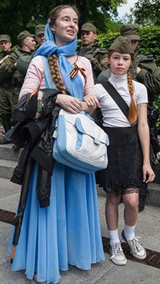 Неонациста, напавшего в Киеве на женщину и девочку с Георгиевской лентой, вычислили за 2 часа