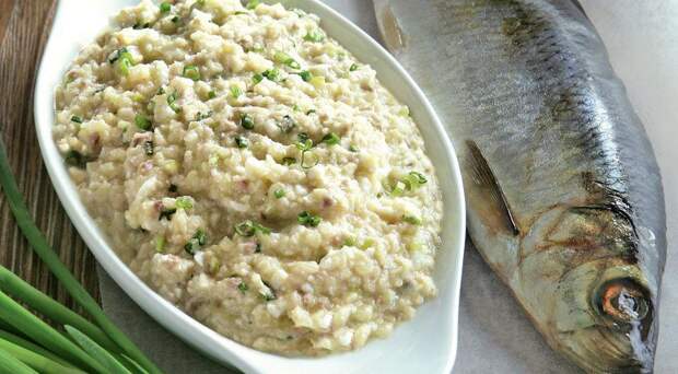 Популярное и простенькое блюдо еврейской кухни — форшмак. Популярное и простенькое блюдо еврейской кухни — форшмак.