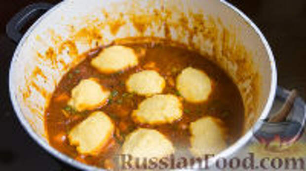 Фото к рецепту: Рагу из курицы и овощей, с кукурузными клёцками