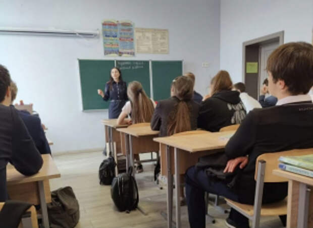 Полицейские Правобережного района РСО-Алания рассказали школьникам об оборотной стороне интернета: от дропперства до экстремизма