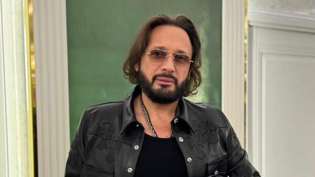 Танцы Навки, песни Королевой и огромный торт: Стас Михайлов с размахом отметил 57-летие