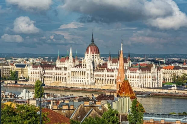 Венгерская оппозиция предлагает ограничить полномочия премьера двумя сроками