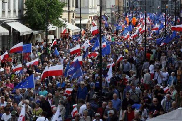 Варшава, Марш оппозиции 7 мая