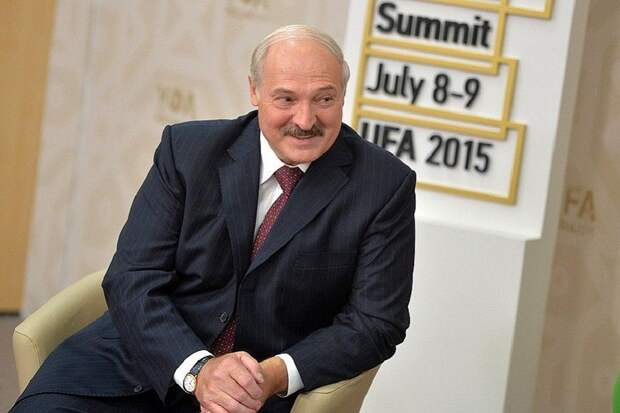 Лукашенко поблагодарил Сталина и Берию за то, что ещё живём