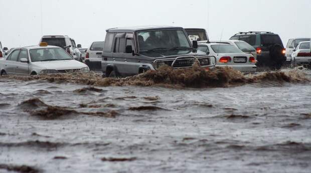 Миллионы тонн снега начали таять и затапливать Камчатку