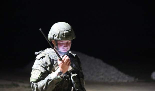 Мотострелки ЮВО ночью отработали уничтожение целей на полигоне под Волгоградом