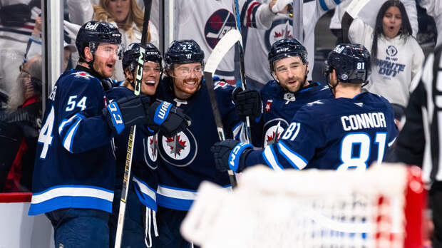 Шайба Наместникова помогла «Виннипегу» обыграть «Лоc-Анджелес» и прервать серию из 11 поражений