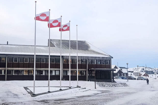 Вице-спикер парламента Гренландии Оттосен поддержал идею офиса НАТО на острове