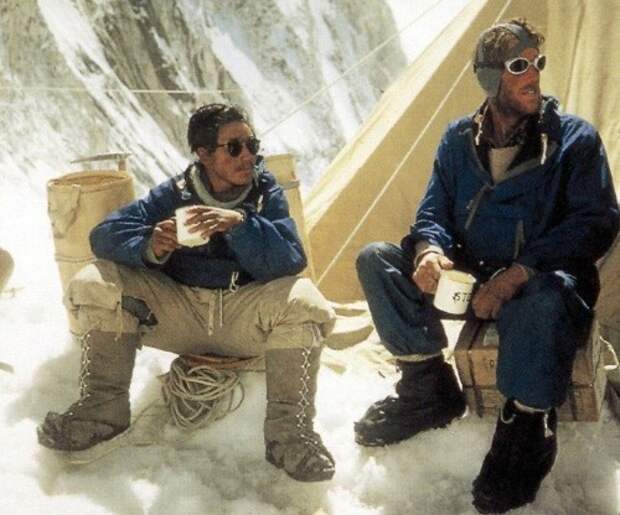 Эдмунд Хиллари и Норгей Тенцинг на Эвересте, 29 мая 1953 года исторические фотографии, история, факты