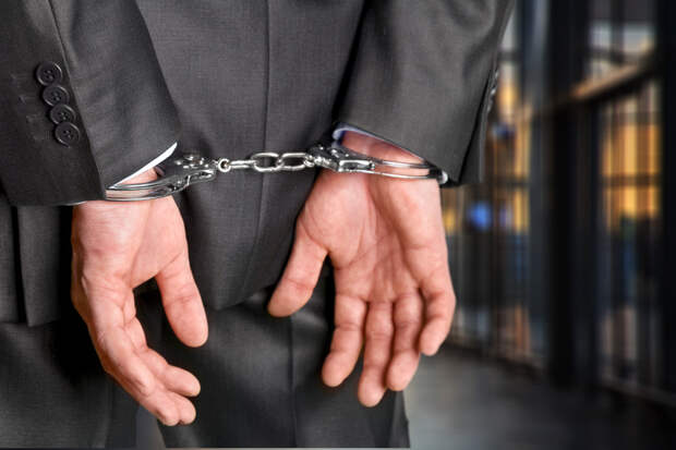 "Греться у костра на Селигере или в Магадане": Инсайдер раскрыл смысл ареста мэра Уфы