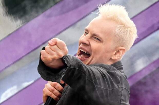 «Матушка» звучит из каждого утюга»: SHAMAN назвал лучших артистов года, а себя скромно не упомянул