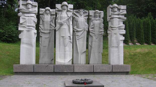 Литва, Латвия и Эстония аннулируют свой суверенитет