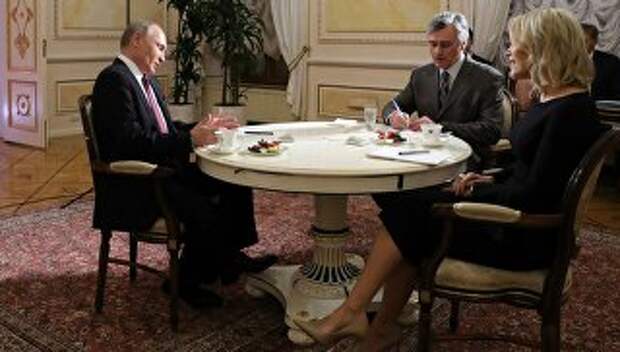 Президент РФ Владимир Путин дает интервью журналисту американского телеканала NBC Мегин Келли в Кремле. 1 марта 2018