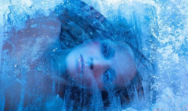 Ученые пытаются понять, как человек смог выжить после «замораживания»