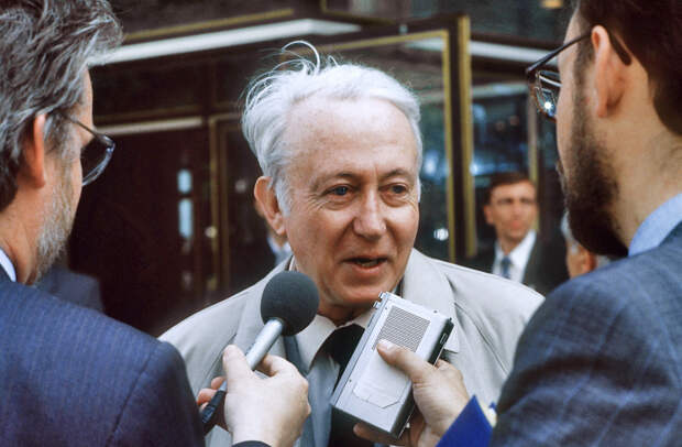 Биограф Сталина и Путина. Чем известен диссидент Рой Медведев, доживший до 100 лет и писавший о вождях?