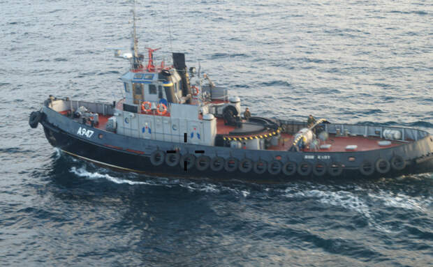 К Крыму приближаются украинские суда за тремя задержанными РФ военными кораблями