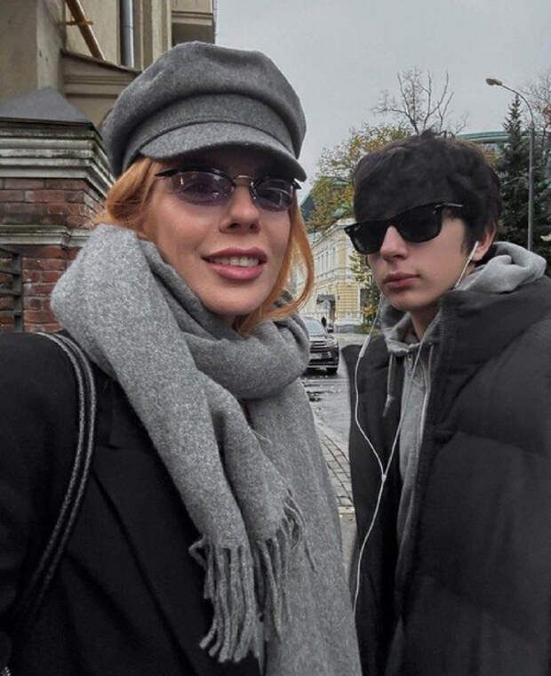 «Какой краш у вас вырос»: 43-летняя Анастасия Стоцкая показала подросшего сына