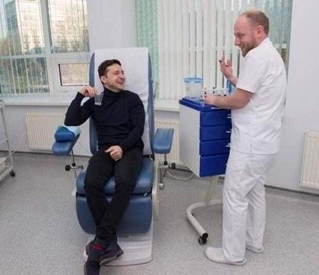 "Смехотворный фарс": врач подтвердил сомнения Кличко относительно анализов Порошенко и Зеленского