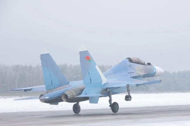 В Белоруссию из России прибыла очередная партия истребителей Су-30СМ2
