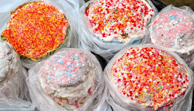 Россиянам назвали безопасное количество кулича в день