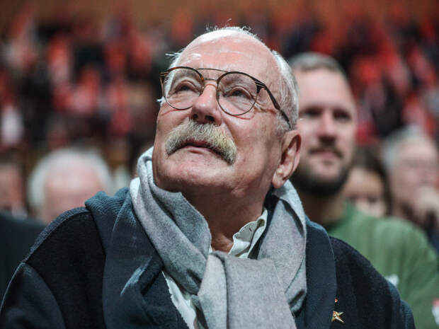 «Не превратить в новую волну»: Михалков раскрыл главный секрет похмельного утра