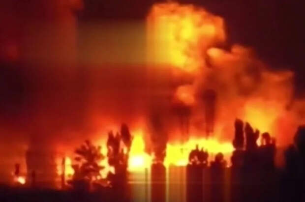 Ответ за танкер РФ: секретный груз НАТО разметало огнем в порту Одессы